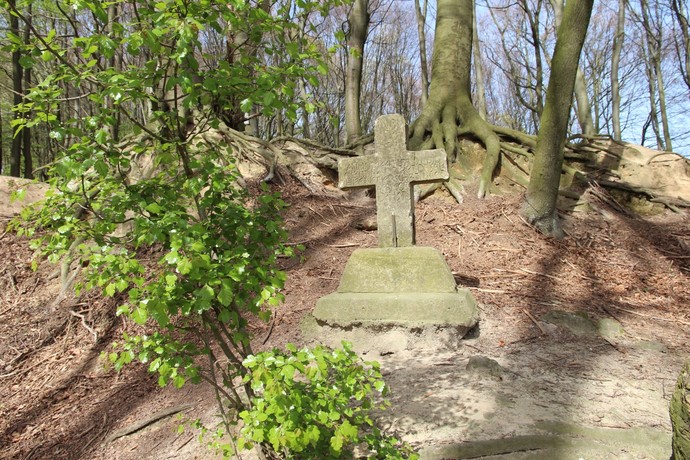 Das sogenannte Tilbecker Mordkreuz am Weg von Münster nach Nottuln erinnert an eine hier ermordete Tilbecker Bäuerin.